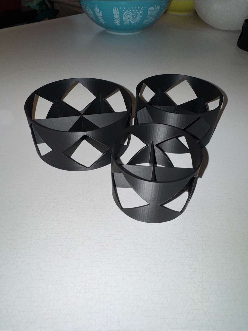 3D Printed Pyrex Bowl Risers - Picture 2 of 3